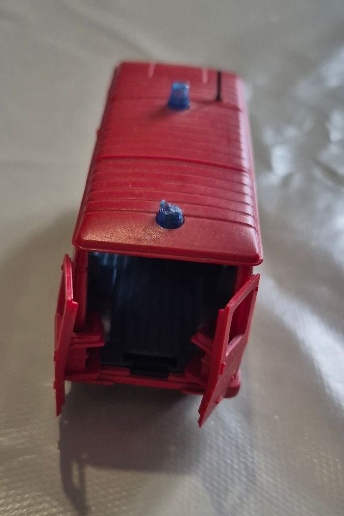 Solido toner gam camion pompier Peugeot J9 rouge 1/50 - photo numéro 4