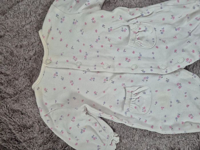 Pyjama 1 mois - photo numéro 2