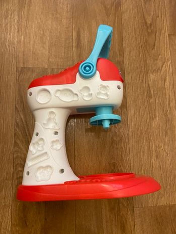 Robot pâtissier pour pâte à modeler - photo numéro 3