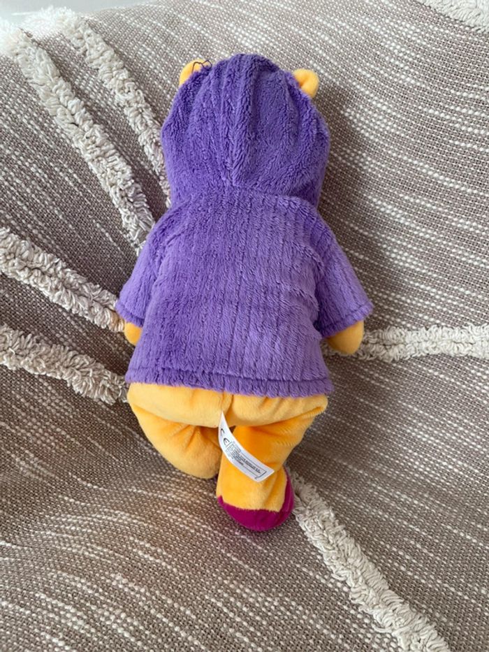 Peluche doudou 33cm Disney Winnie ours jaune et violet parfait état - photo numéro 3