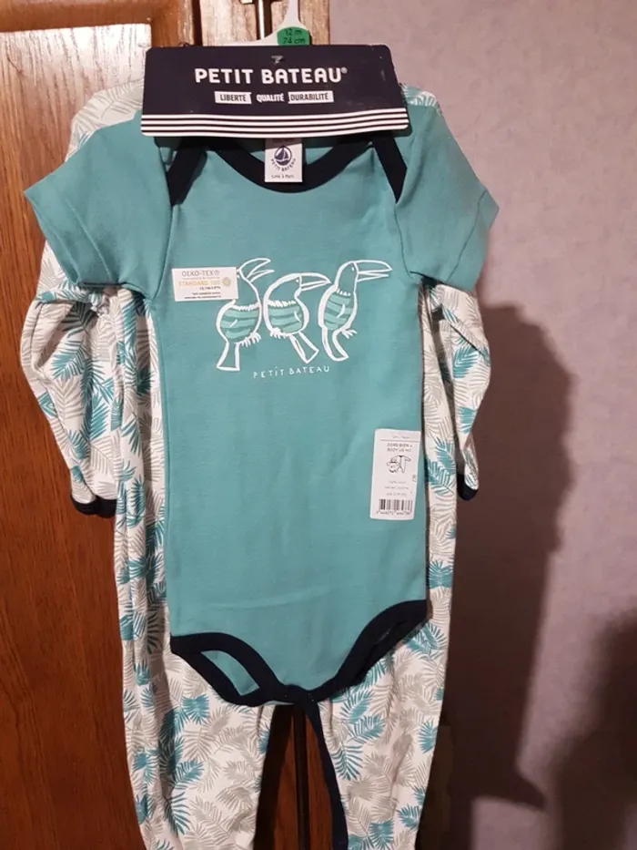 Ensemble petit bateau 12 mois - photo numéro 2