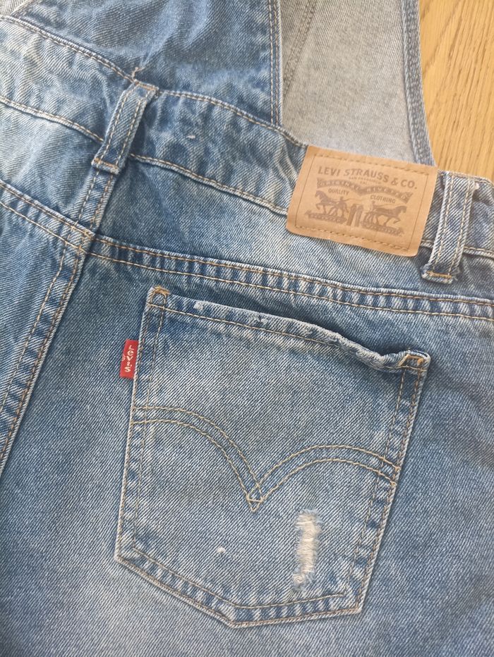Salopette/ combinaison en jean Levi's - photo numéro 5