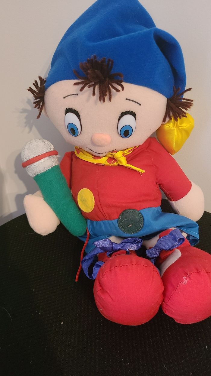 Personnage « OUI OUI » en chiffon 35cm Année 1994 son grelot est bien là - photo numéro 6