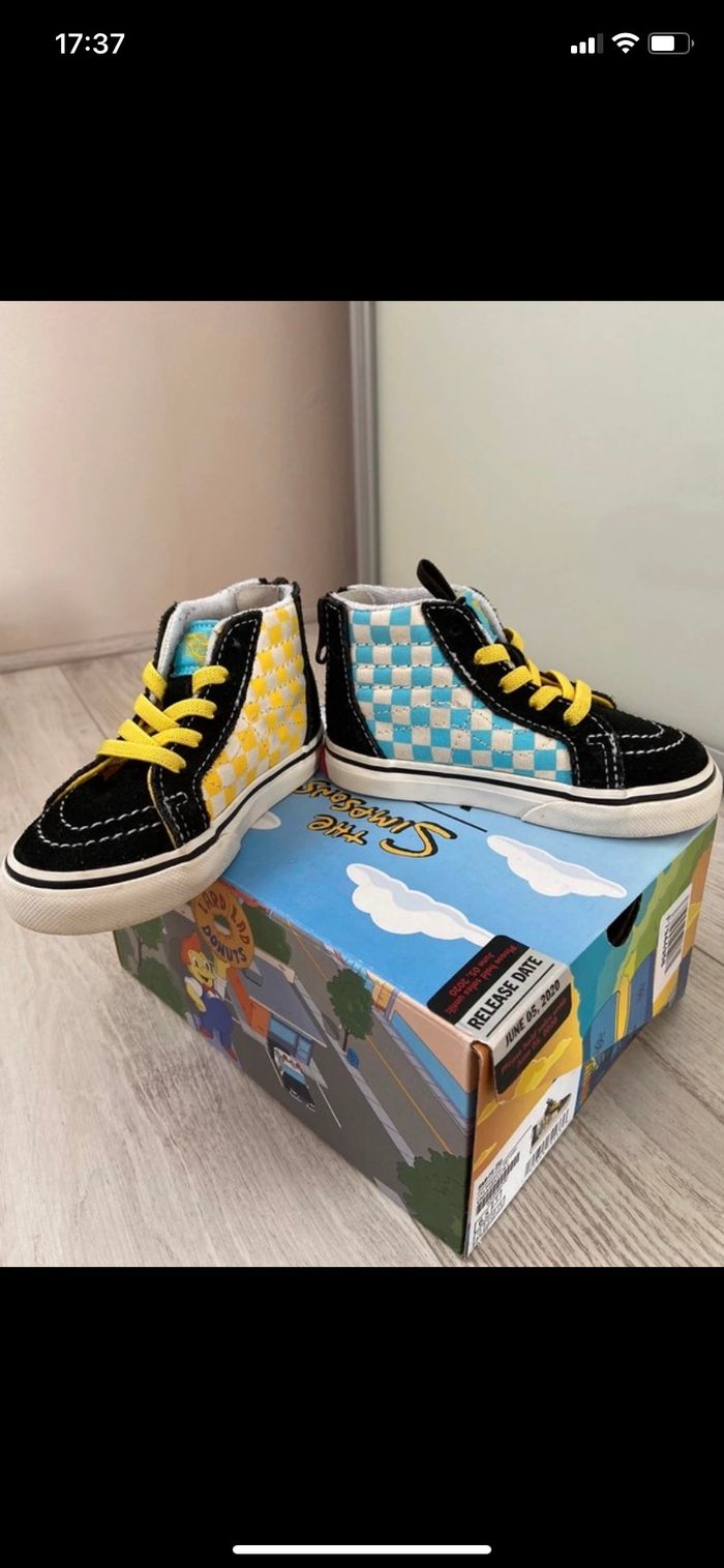 Baskets Vans Sk8 hi the simpsons 22,5 - photo numéro 2