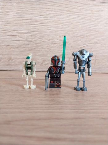 Figurines type lego droide de Kashyyyk + super droide + Sabine Wren Mandalorian star wars