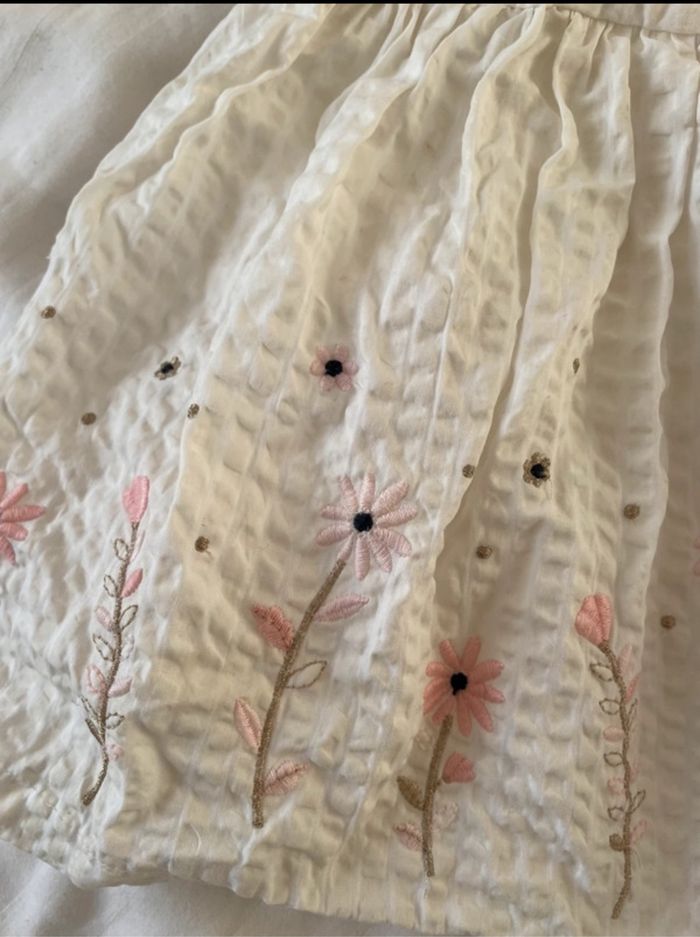 Robe de fête rose à fleur - photo numéro 3