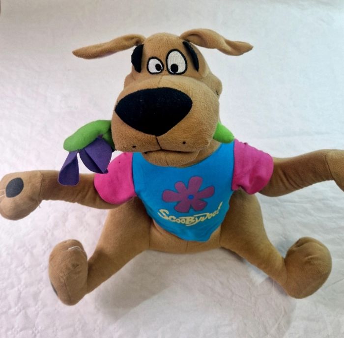Grande peluche Scooby-Doo Hanna-Barbera Officielle 65cm