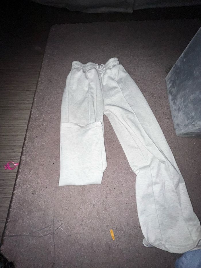 Jogging gris - photo numéro 3