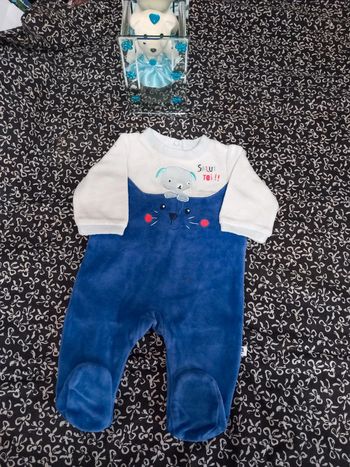Pyjama Absorba 1 mois – velours bleu et blanc