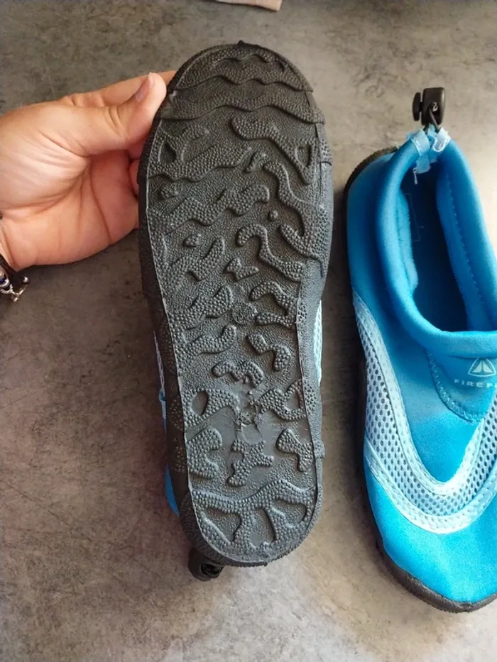 Chaussures aquatiques neuves 35 - photo numéro 5