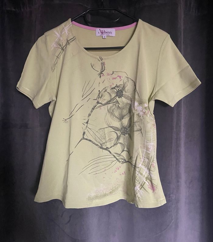 T-shirt motif floral