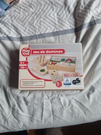 Jeu de dominos en bois