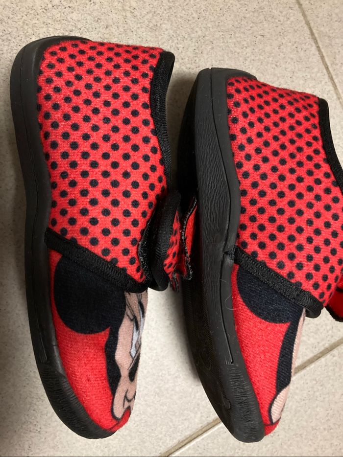 Chausson Minnie taille 29 - photo numéro 3