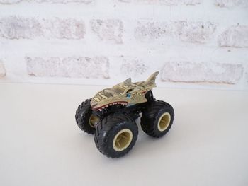 Monster trucks - Hot WHeels - Hotwheels - Shark Léopard, Requin léopard (J20)