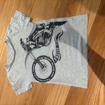 TEE shirt