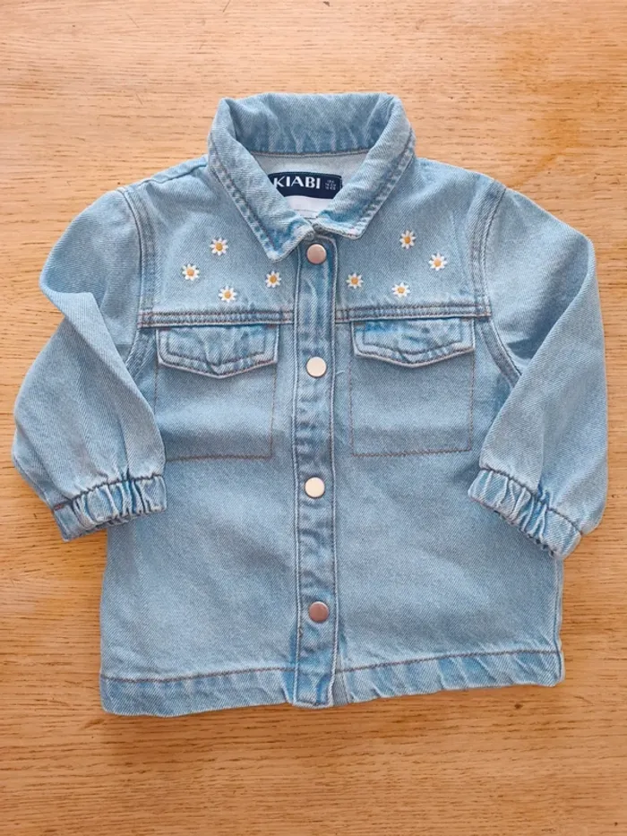 Veste en jean Kiabi fleurie neuve sans étiquette 12 mois