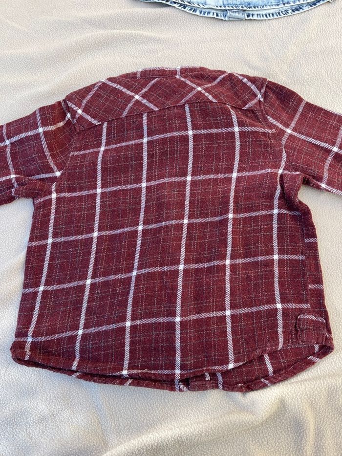 Lot de 2 chemises garçon taille 6 mois  manches longues . - photo numéro 9