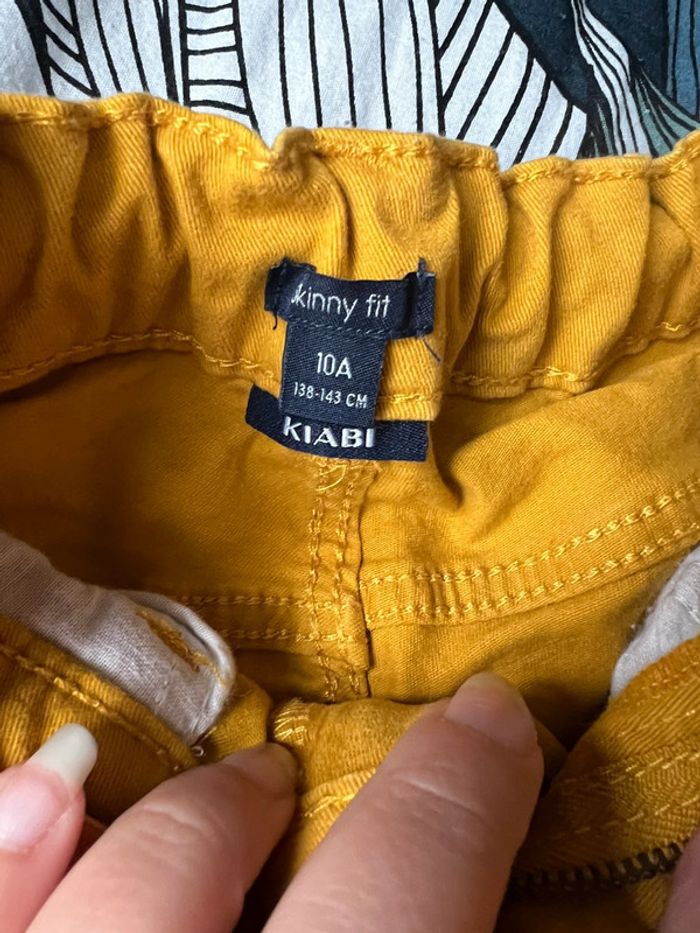 Pantalon Skinny fit Kiabi jaune taille 10 ans - photo numéro 2
