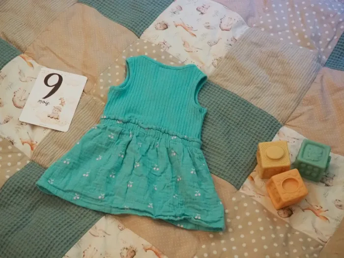 Robe Kiabi 9m - photo numéro 2