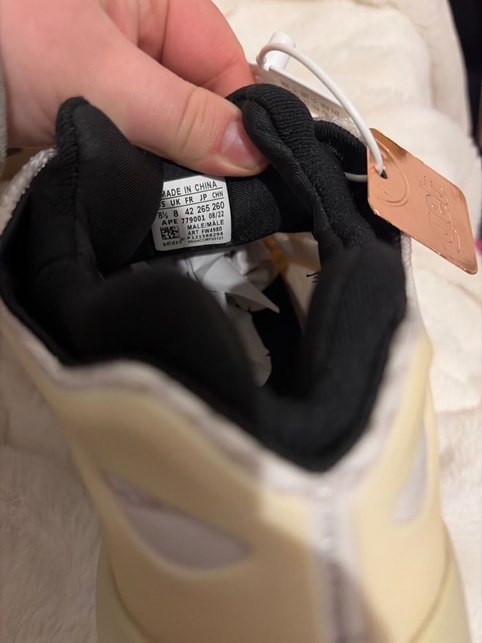 Yeezy 700 v3 - photo numéro 4