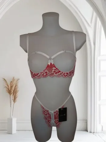Ensemble rouge/blanc neuf