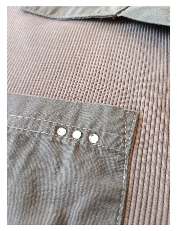 Polo sans manches marron à col contrasté – style rétro, casual chic - - photo numéro 3