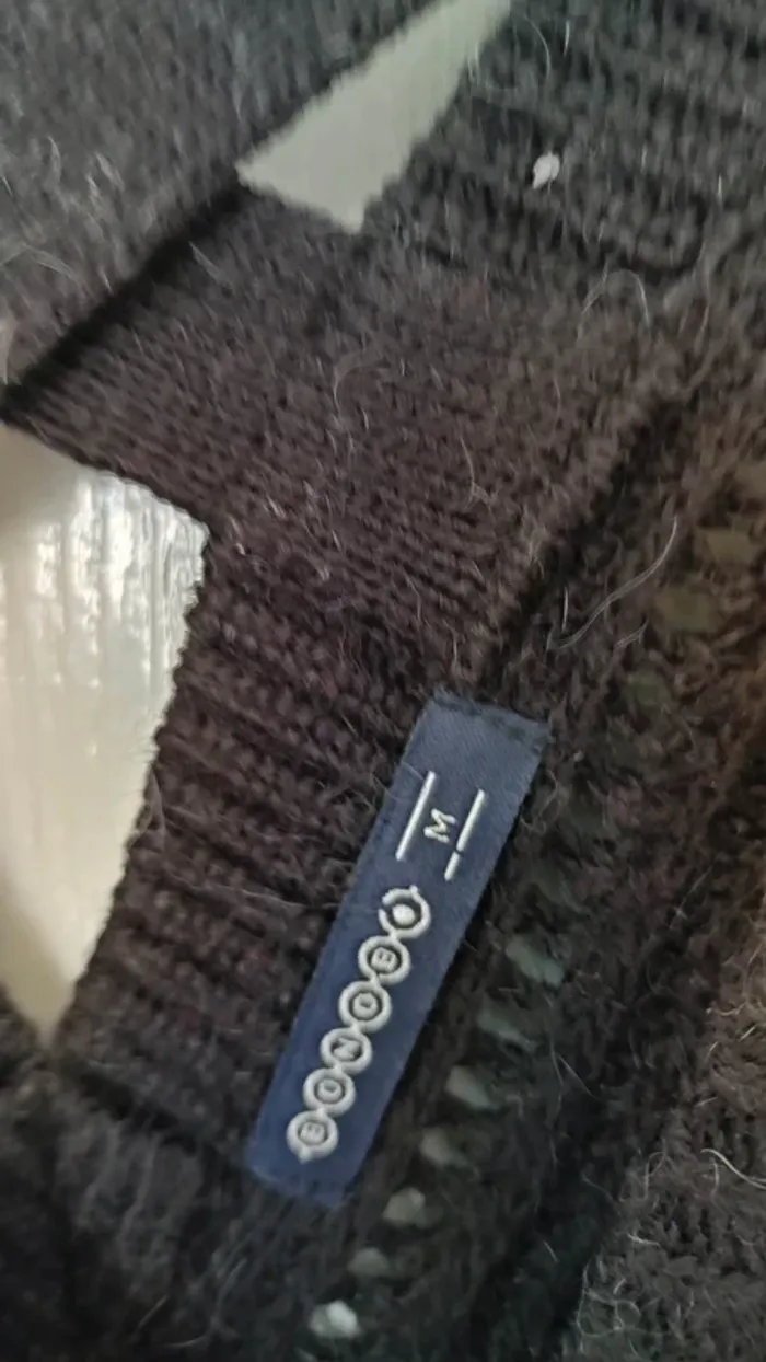 pull noir taille M - photo numéro 2