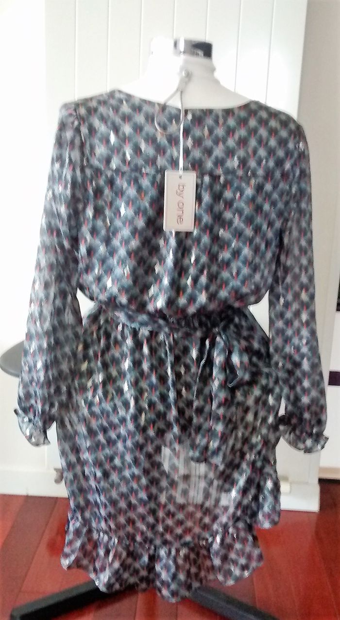 Belle robe cache-cœur avec ceinture – Taille L/XL - photo numéro 4
