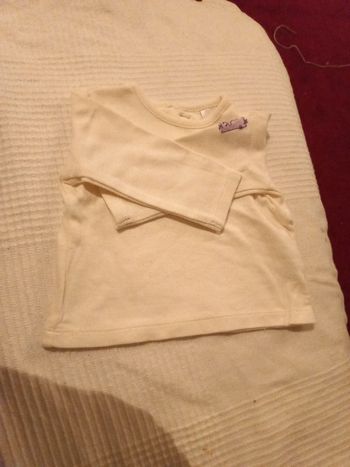 Très joli Haut neuf, crème mixte