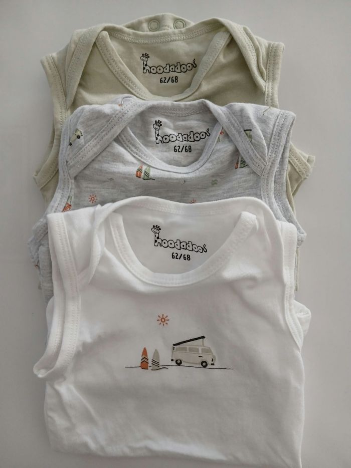 Lot 3 débardeurs bodys  hoodadoo