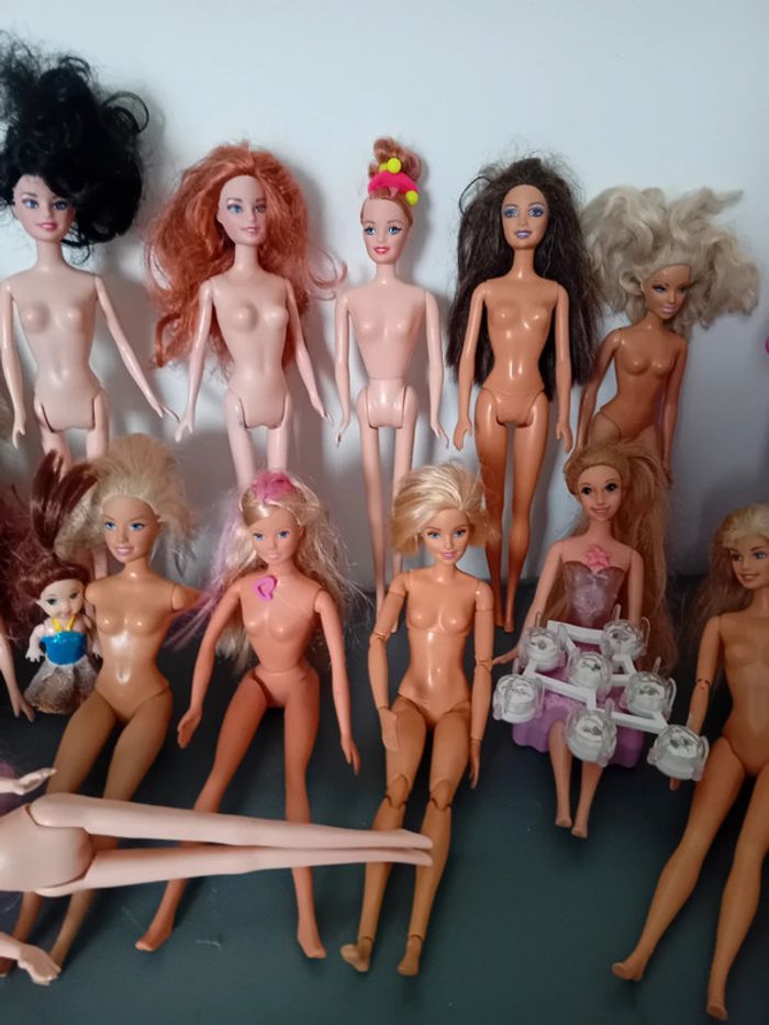 Lot de 23 poupées prix non négociable - photo numéro 4