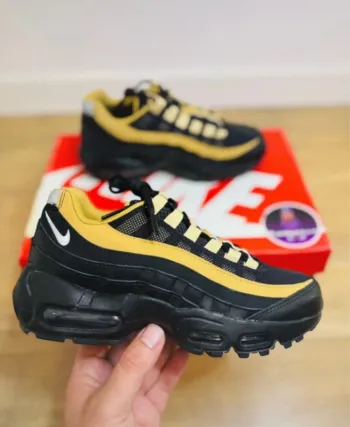 Nike Air Max 95 Black Elemental Gold Taille 37.5