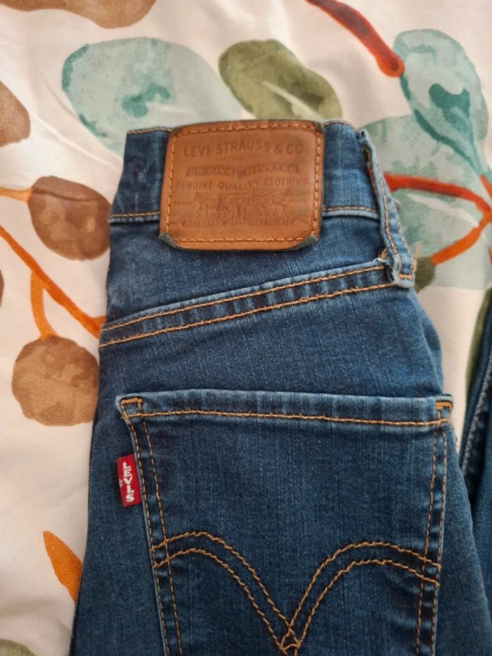 Jeans bleu Levi's mile high super skinny 🥨 - photo numéro 3