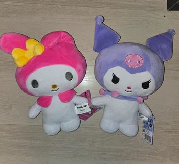 Lot de 2 grandes  peluches neuves hello kitty
