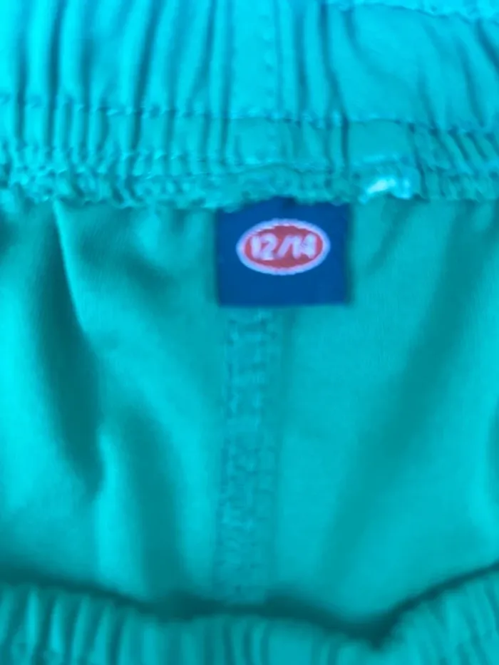 Short vert au couleurs du Portugal - photo numéro 3