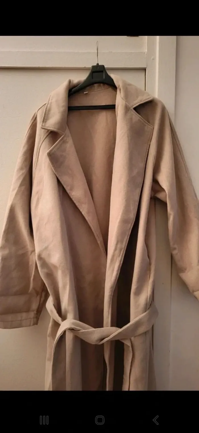 Manteau beige avec ceinture taille L - photo numéro 2