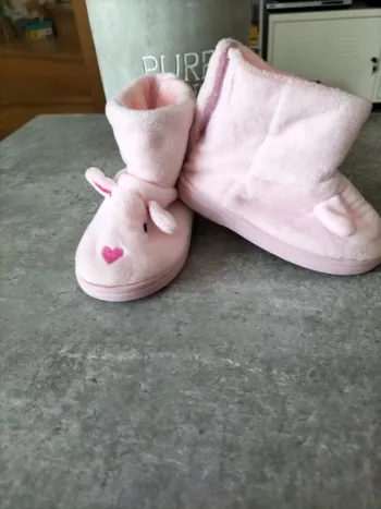 Chaussons fille taille 21  Tex baby