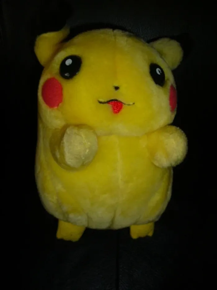 peluche pokémon Pikachu 20 cm - photo numéro 2