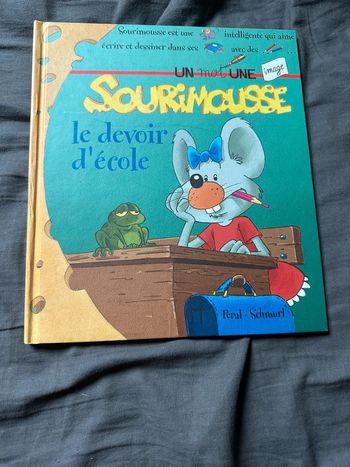 livre : Sourimousse le devoir de l’école