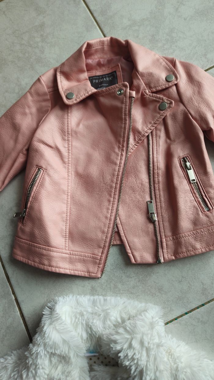 Lot vetements fille 18 mois - photo numéro 4