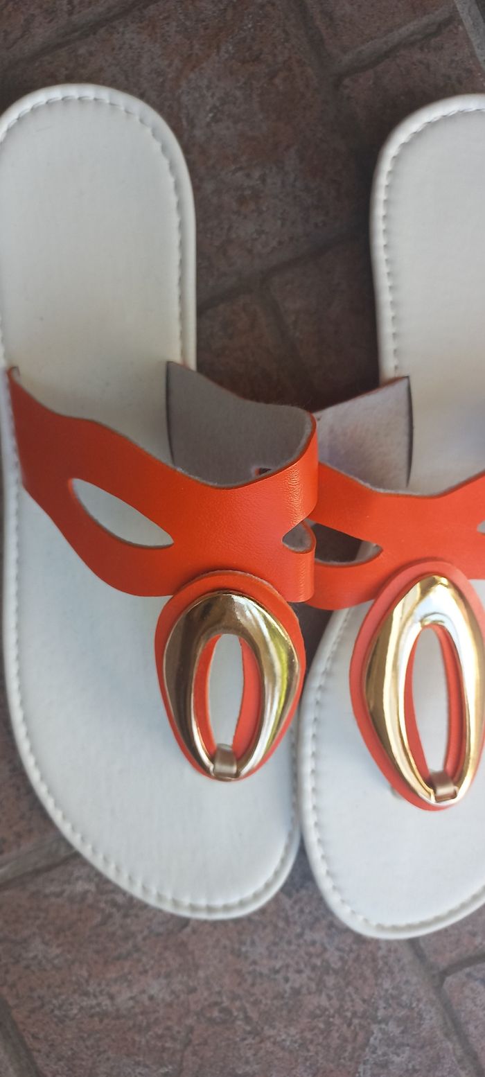 Claquettes  orange et doré - photo numéro 2