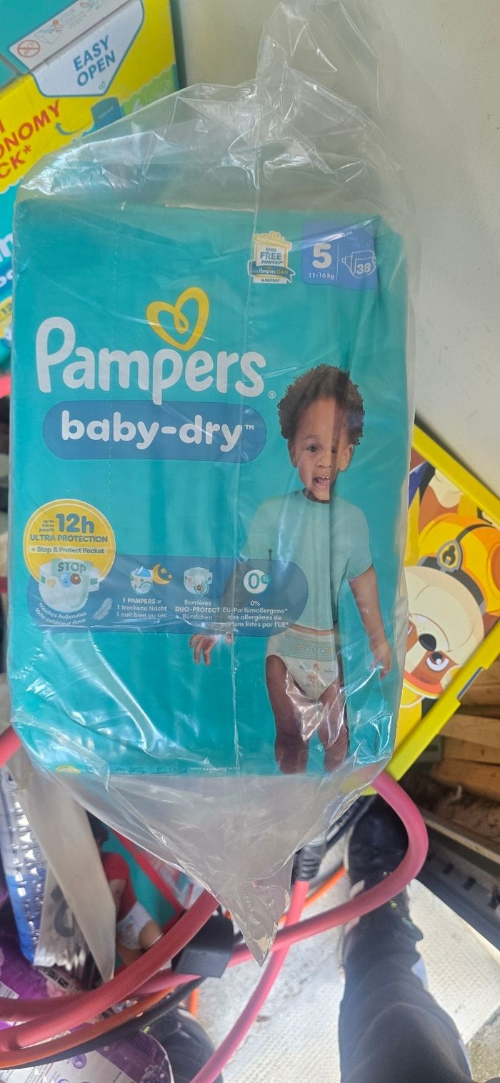 Couches Pampers Baby Dry T5 X 38 couches