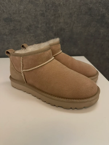 Ugg mini taille 38