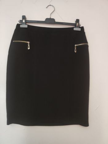 Jupe noire taille unique élastiquée poches dorées