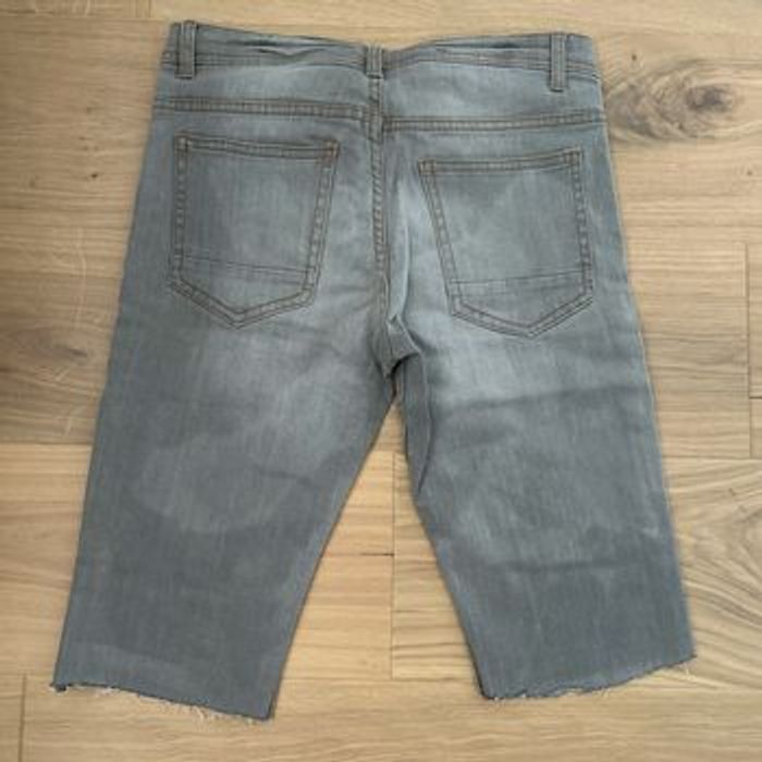 Short gris - photo numéro 3