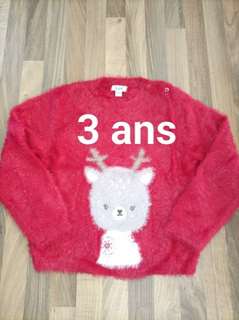 Pull tout doux rouge rennes de Noël 3 ans La Halle