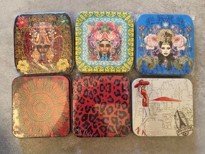 Lot 6 boites à serviettes hygiénique