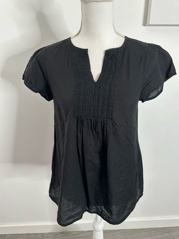 Blouse manches courtes noire col brodé T36 S