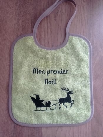 Bavoir vert mon premier Noël