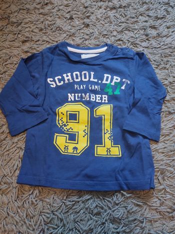 t-shirt bleu bébé